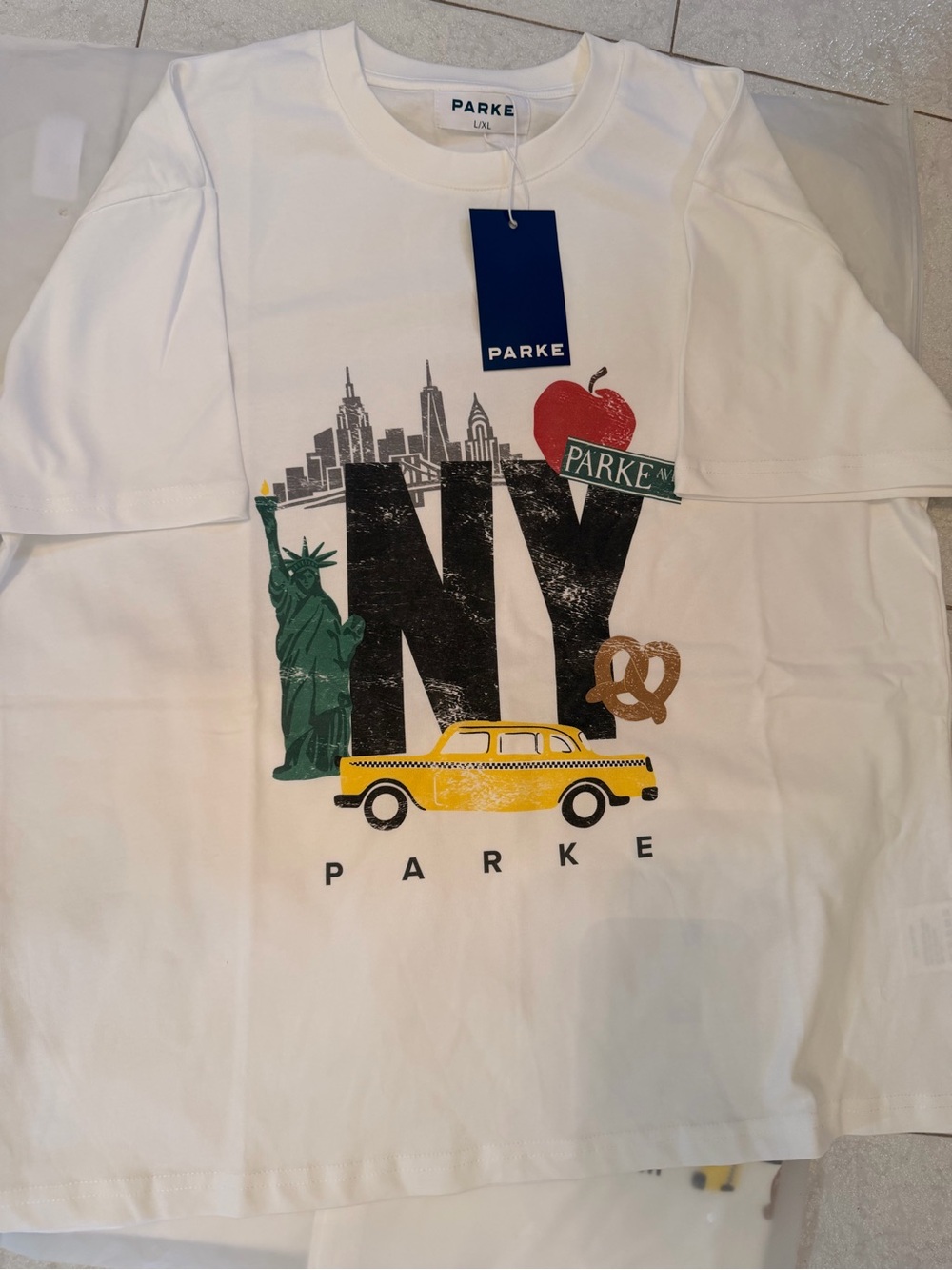 PARKE exclusive nyc graphic ny t shirt size L/XL